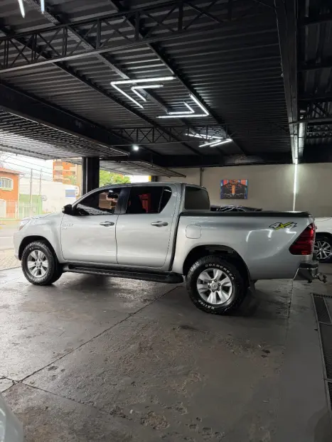 TOYOTA Hilux Caminhonete 2.7 16V 4P SRV CABINE DUPLA, Foto 7
