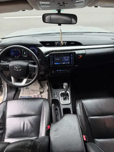 TOYOTA Hilux Caminhonete 2.7 16V 4P SRV CABINE DUPLA, Foto 13