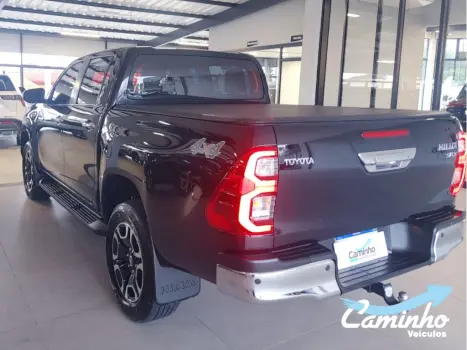 TOYOTA Hilux Caminhonete 2.8 16V SRX 4X4 TURBO DIESEL CABINE DUPLA AUTOM�TICO, Foto 7