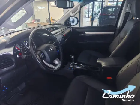 TOYOTA Hilux Caminhonete 2.8 16V SRX 4X4 TURBO DIESEL CABINE DUPLA AUTOM�TICO, Foto 9