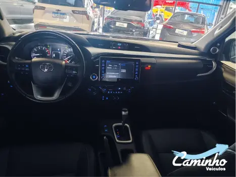TOYOTA Hilux Caminhonete 2.8 16V SRX 4X4 TURBO DIESEL CABINE DUPLA AUTOM�TICO, Foto 10