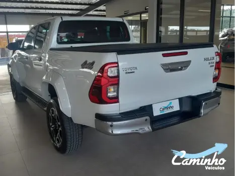TOYOTA Hilux Caminhonete 2.8 16V SRX PLUS 4X4 TURBO DIESEL CABINE DUPLA AUTOM�TICO, Foto 7