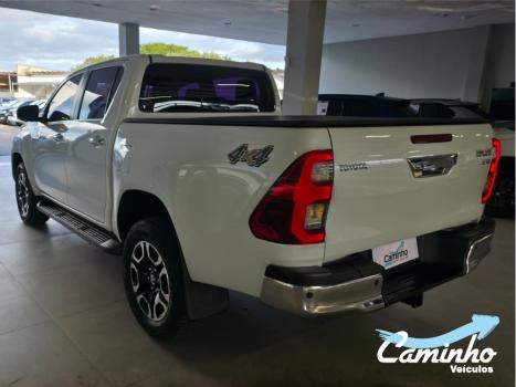 TOYOTA Hilux Caminhonete 2.8 16V SRX 4X4 TURBO DIESEL CABINE DUPLA AUTOM�TICO, Foto 7