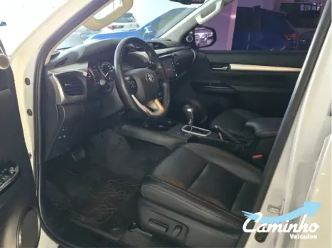 TOYOTA Hilux Caminhonete 2.8 16V SRX 4X4 TURBO DIESEL CABINE DUPLA AUTOM�TICO, Foto 9