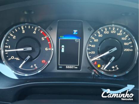 TOYOTA Hilux Caminhonete 2.8 16V SRX 4X4 TURBO DIESEL CABINE DUPLA AUTOM�TICO, Foto 10