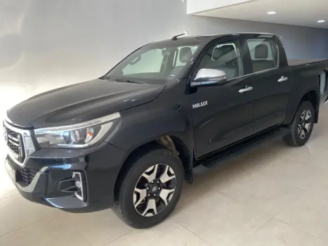 TOYOTA Hilux Caminhonete 2.5 16V 4P 4X4 TURBO DIESEL CABINE DUPLA, Foto 3
