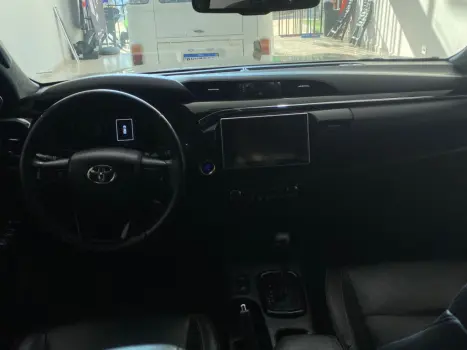 TOYOTA Hilux Caminhonete 2.5 16V 4P 4X4 TURBO DIESEL CABINE DUPLA, Foto 10