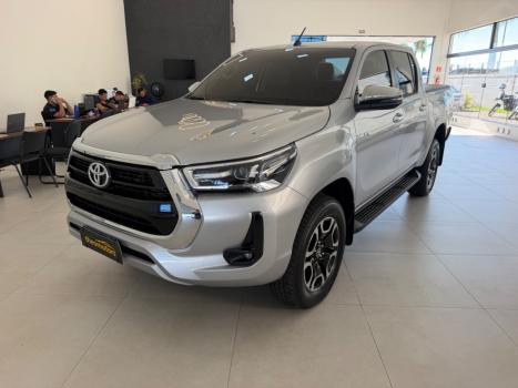 TOYOTA Hilux Caminhonete 2.8 16V SRV 4X4 DIESEL CABINE DUPLA AUTOM�TICO, Foto 2