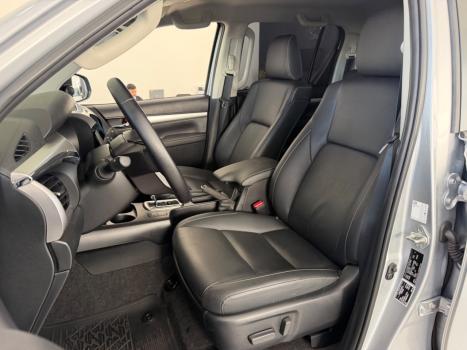 TOYOTA Hilux Caminhonete 2.8 16V SRV 4X4 DIESEL CABINE DUPLA AUTOM�TICO, Foto 10