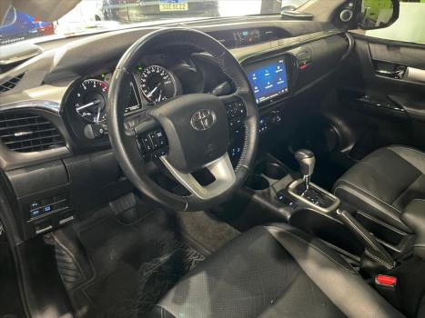 TOYOTA Hilux Caminhonete 2.8 16V SRX 4X4 TURBO DIESEL CABINE DUPLA AUTOM�TICO, Foto 8