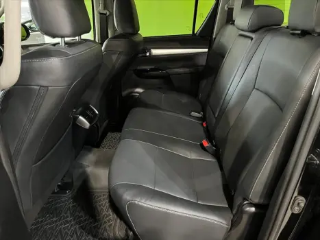 TOYOTA Hilux Caminhonete 2.8 16V SRX 4X4 TURBO DIESEL CABINE DUPLA AUTOM�TICO, Foto 9
