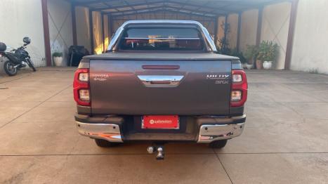 TOYOTA Hilux Caminhonete 2.8 16V SRX 4X4 TURBO DIESEL CABINE DUPLA AUTOM�TICO, Foto 9