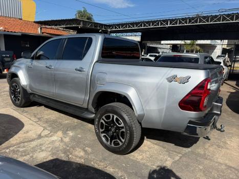 TOYOTA Hilux Caminhonete 2.8 16V SRX PLUS 4X4 TURBO DIESEL CABINE DUPLA AUTOM�TICO, Foto 6