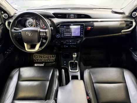 TOYOTA Hilux Caminhonete 2.8 16V SRX 4X4 TURBO DIESEL CABINE DUPLA AUTOM�TICO, Foto 18