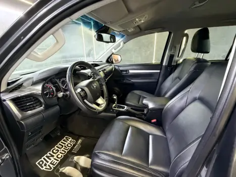 TOYOTA Hilux Caminhonete 2.8 16V SRX 4X4 TURBO DIESEL CABINE DUPLA AUTOM�TICO, Foto 21