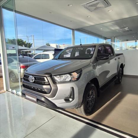 TOYOTA Hilux Caminhonete 2.8 16V 4P SR 4X4 DIESEL CABINE DUPLA AUTOM�TICO, Foto 3