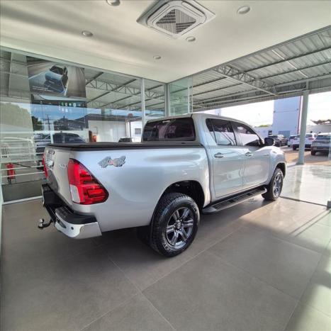 TOYOTA Hilux Caminhonete 2.8 16V 4P SR 4X4 DIESEL CABINE DUPLA AUTOM�TICO, Foto 4