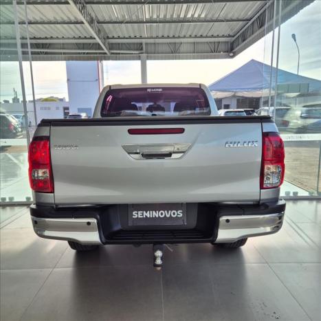 TOYOTA Hilux Caminhonete 2.8 16V 4P SR 4X4 DIESEL CABINE DUPLA AUTOM�TICO, Foto 5