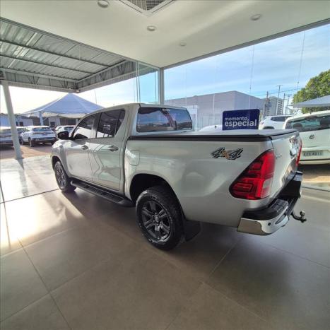 TOYOTA Hilux Caminhonete 2.8 16V 4P SR 4X4 DIESEL CABINE DUPLA AUTOM�TICO, Foto 6