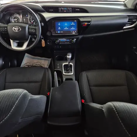 TOYOTA Hilux Caminhonete 2.8 16V 4P SR 4X4 DIESEL CABINE DUPLA AUTOM�TICO, Foto 11