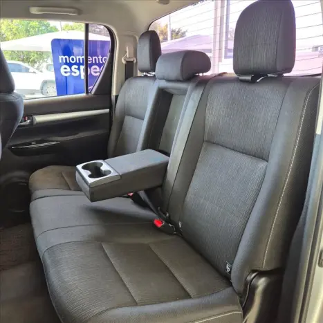 TOYOTA Hilux Caminhonete 2.8 16V 4P SR 4X4 DIESEL CABINE DUPLA AUTOM�TICO, Foto 14