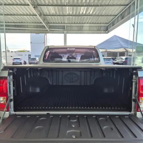 TOYOTA Hilux Caminhonete 2.8 16V 4P SR 4X4 DIESEL CABINE DUPLA AUTOM�TICO, Foto 15