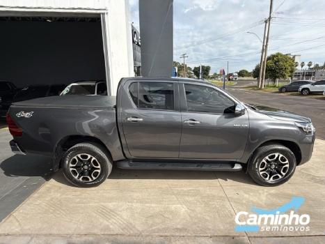 TOYOTA Hilux Caminhonete 2.8 16V SRV 4X4 DIESEL CABINE DUPLA AUTOM�TICO, Foto 4