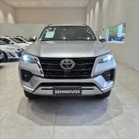 TOYOTA Hilux Caminhonete 2.8 16V SRX 4X4 TURBO DIESEL CABINE DUPLA AUTOM�TICO, Foto 2
