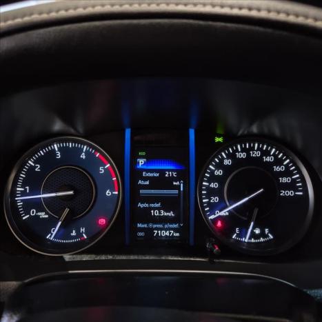 TOYOTA Hilux Caminhonete 2.8 16V SRX 4X4 TURBO DIESEL CABINE DUPLA AUTOM�TICO, Foto 7