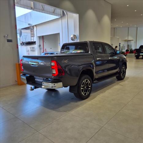 TOYOTA Hilux Caminhonete 2.8 16V SRX 4X4 TURBO DIESEL CABINE DUPLA AUTOM�TICO, Foto 4