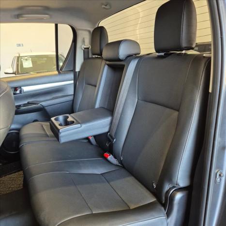 TOYOTA Hilux Caminhonete 2.8 16V SRX 4X4 TURBO DIESEL CABINE DUPLA AUTOM�TICO, Foto 16
