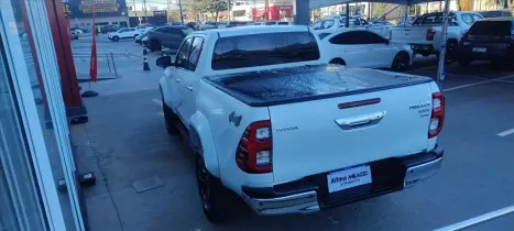 TOYOTA Hilux Caminhonete 2.8 16V SRX 4X4 TURBO DIESEL CABINE DUPLA AUTOM�TICO, Foto 2