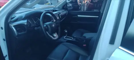TOYOTA Hilux Caminhonete 2.8 16V SRX 4X4 TURBO DIESEL CABINE DUPLA AUTOM�TICO, Foto 8