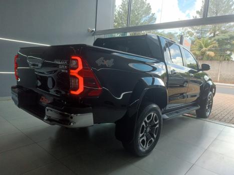 TOYOTA Hilux Caminhonete 2.8 16V SRX PLUS 4X4 TURBO DIESEL CABINE DUPLA AUTOM�TICO, Foto 5
