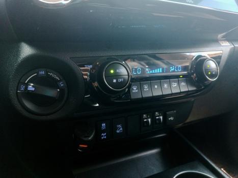 TOYOTA Hilux Caminhonete 2.8 16V SRX PLUS 4X4 TURBO DIESEL CABINE DUPLA AUTOM�TICO, Foto 8