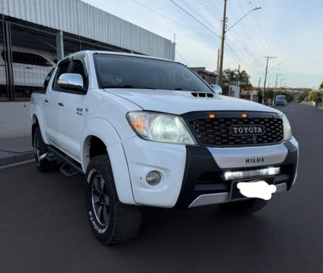 TOYOTA Hilux Caminhonete 3.0 4P 4X4 SRV TURBO DIESEL CABINE DUPLA AUTOM�TICO, Foto 1
