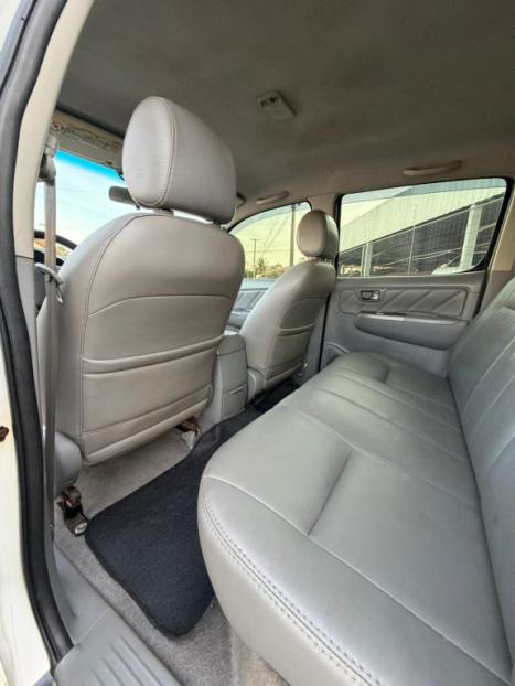TOYOTA Hilux Caminhonete 3.0 4P 4X4 SRV TURBO DIESEL CABINE DUPLA AUTOM�TICO, Foto 5