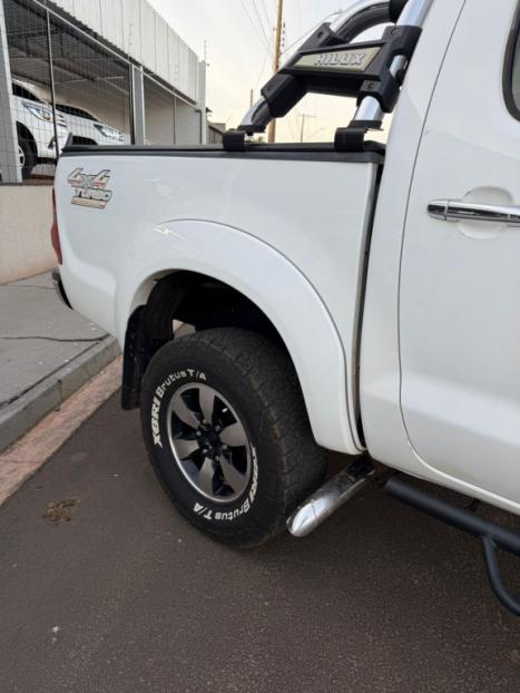 TOYOTA Hilux Caminhonete 3.0 4P 4X4 SRV TURBO DIESEL CABINE DUPLA AUTOM�TICO, Foto 11