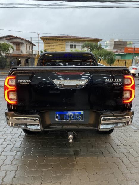 TOYOTA Hilux Caminhonete 2.8 16V SRX 4X4 TURBO DIESEL CABINE DUPLA AUTOM�TICO, Foto 4