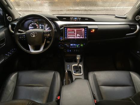 TOYOTA Hilux Caminhonete 2.8 16V SRX 4X4 TURBO DIESEL CABINE DUPLA AUTOM�TICO, Foto 7