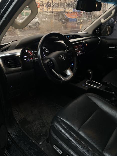 TOYOTA Hilux Caminhonete 2.8 16V SRX 4X4 TURBO DIESEL CABINE DUPLA AUTOM�TICO, Foto 8