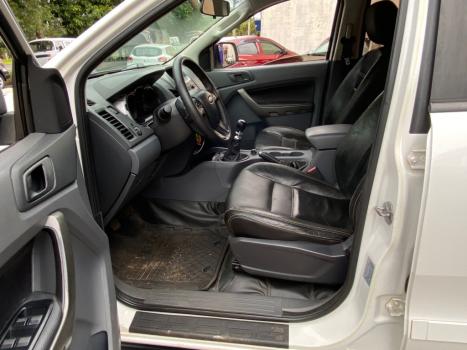 TOYOTA Hilux Caminhonete 2.4 4P 4X4 DIESEL CABINE DUPLA, Foto 12