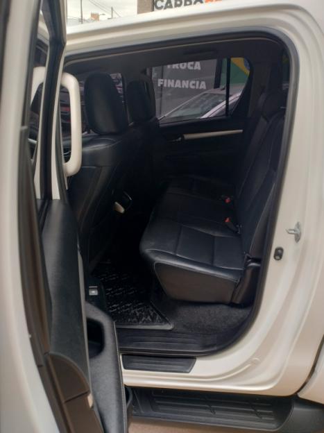 TOYOTA Hilux Caminhonete 2.8 16V SRV 4X4 DIESEL CABINE DUPLA AUTOM�TICO, Foto 3