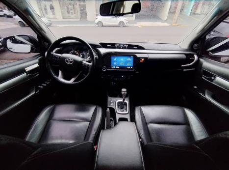 TOYOTA Hilux Caminhonete 2.8 16V SRV 4X4 DIESEL CABINE DUPLA AUTOM�TICO, Foto 19