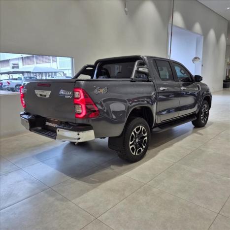 TOYOTA Hilux Caminhonete 2.8 16V SRV 4X4 DIESEL CABINE DUPLA AUTOM�TICO, Foto 4