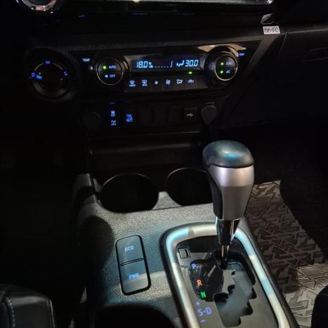 TOYOTA Hilux Caminhonete 2.8 16V SRV 4X4 DIESEL CABINE DUPLA AUTOM�TICO, Foto 9