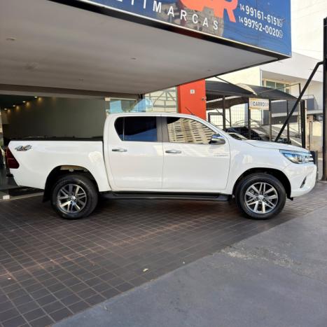 TOYOTA Hilux Caminhonete 2.8 16V SRX 4X4 DIESEL CABINE DUPLA AUTOM�TICO, Foto 3