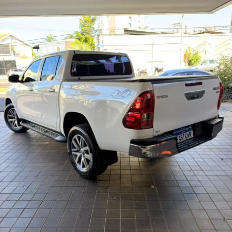 TOYOTA Hilux Caminhonete 2.8 16V SRX 4X4 DIESEL CABINE DUPLA AUTOM�TICO, Foto 6