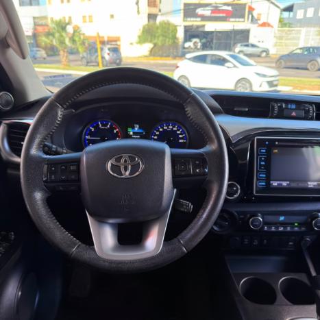 TOYOTA Hilux Caminhonete 2.8 16V SRX 4X4 DIESEL CABINE DUPLA AUTOM�TICO, Foto 14