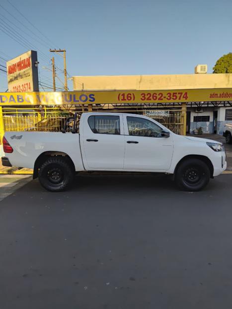 TOYOTA Hilux Caminhonete 2.8 4P 4X4 DIESEL CABINE DUPLA, Foto 7